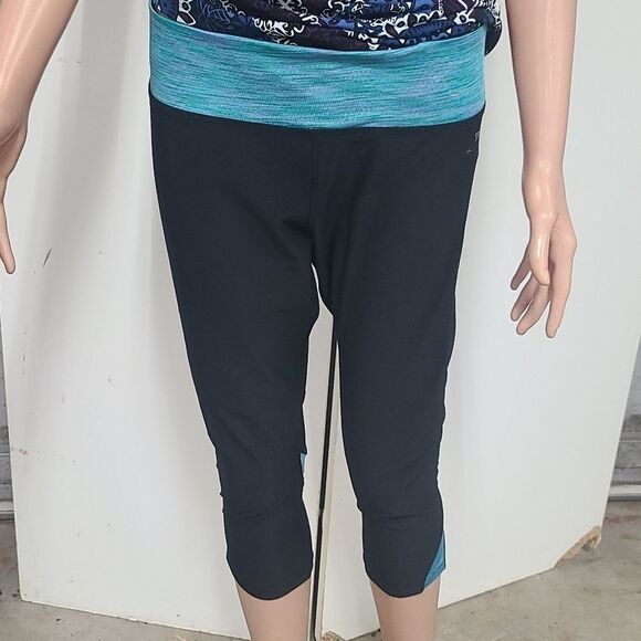 Spalding black with blue trim yoga capris - Picture 1 of 7